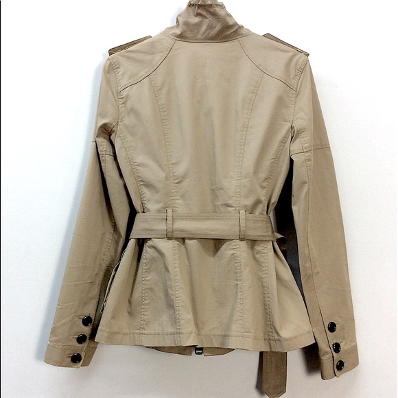 **SOLD SOLD**BURBERRY London* (8) KHAKI JACKET. - Picture 15 of 16